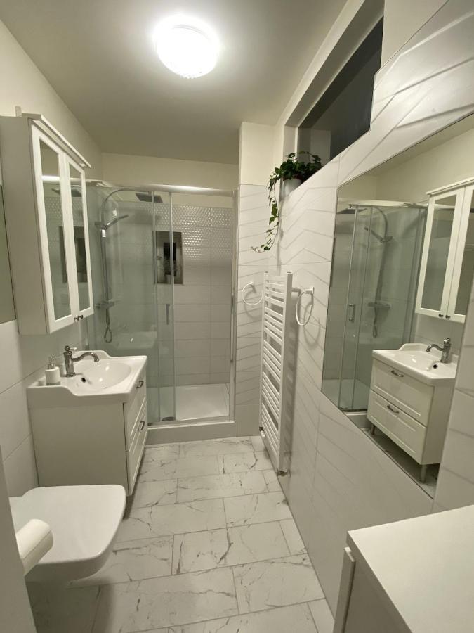 Apartament Czytelnia - Parking Gratis Познан Екстериор снимка